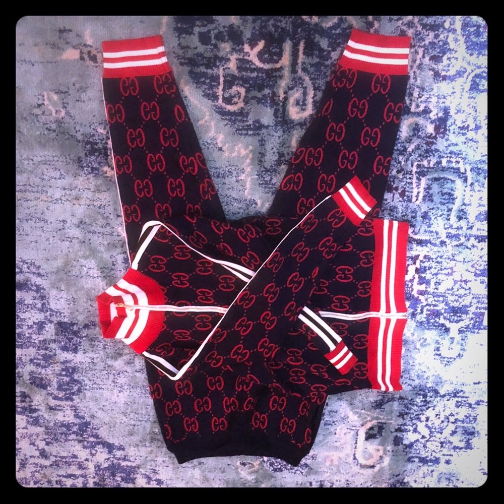 ⭐️ EUROPEAN HOT UNISEX🔥 G Tracksuit!!